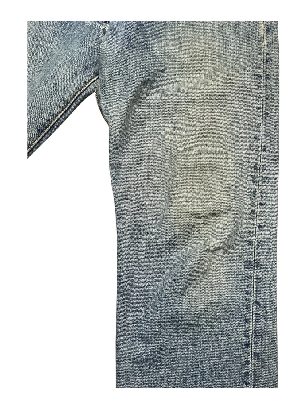 Y2K Levi’s 501 button fly medium wash 100% cotton straight leg jeans 31 x 30
